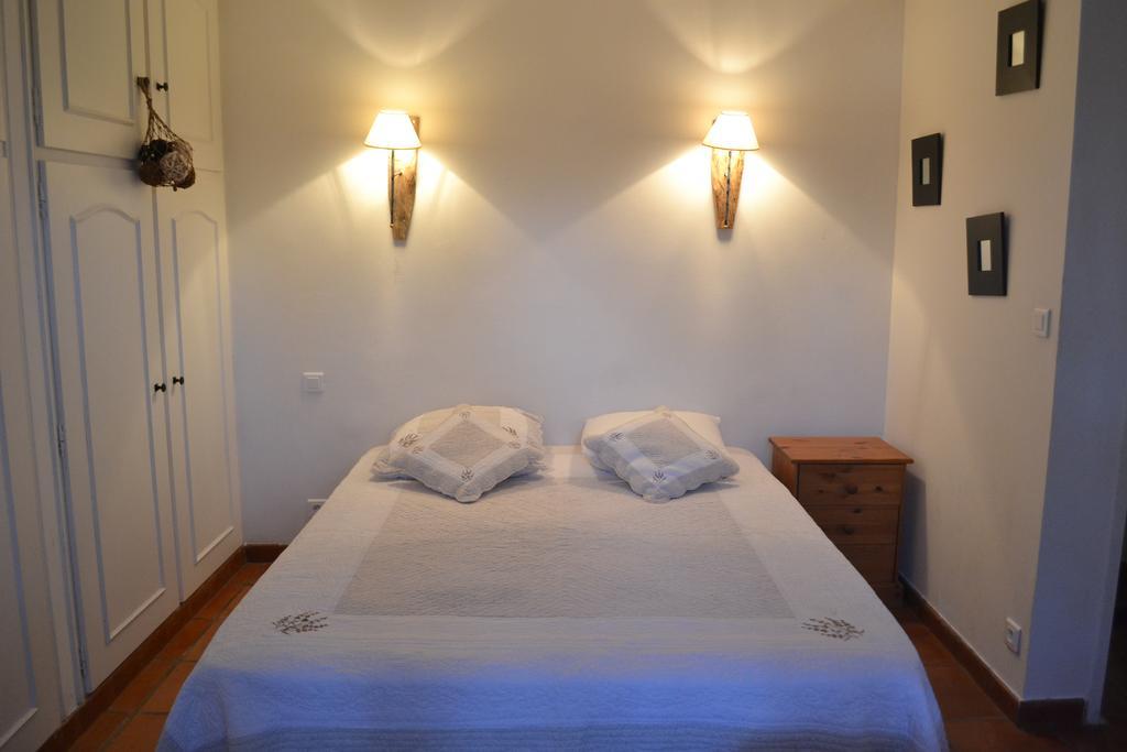Mas Les Filaos Hotell Carpentras Rum bild