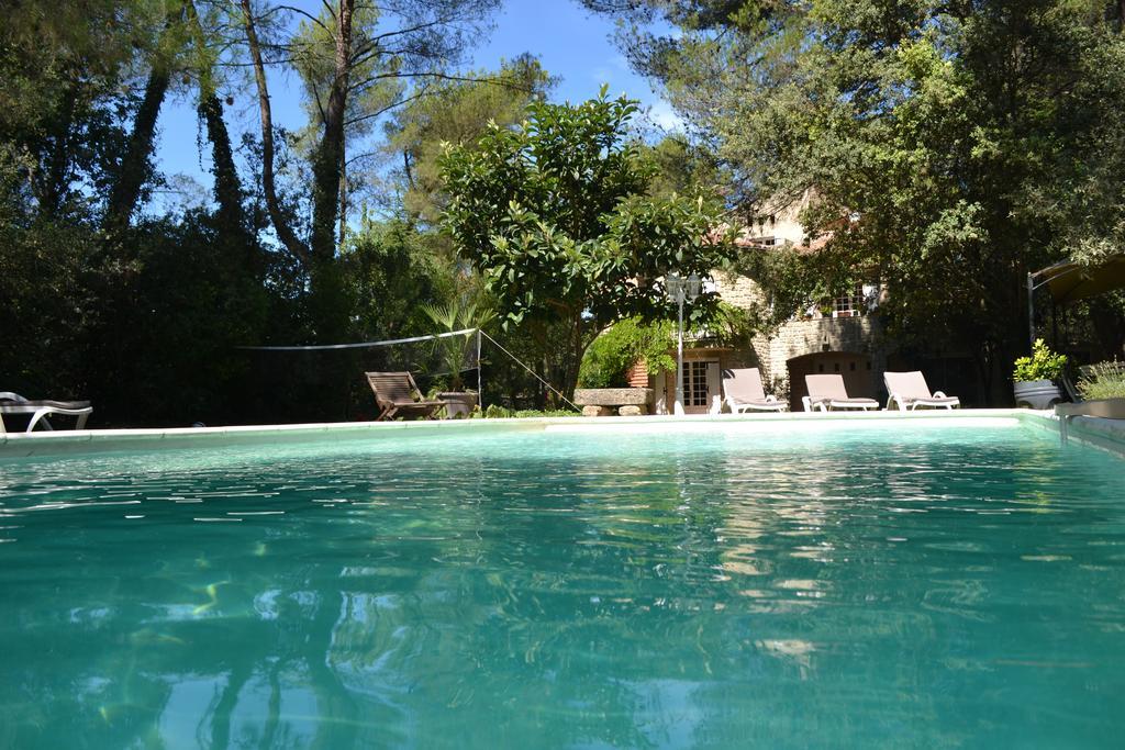 Mas Les Filaos Hotell Carpentras Exteriör bild